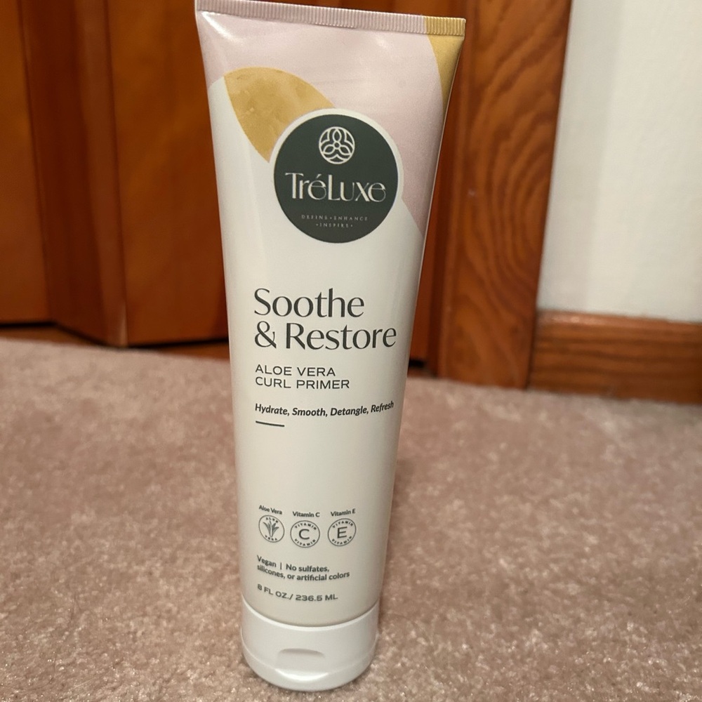 TréLuxe Soothe & Restore Aloe Vera Curl Primer